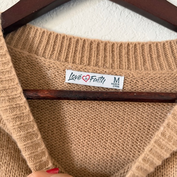 Love In Faith | Bee Embroidered Sweater - Picture 4 of 5